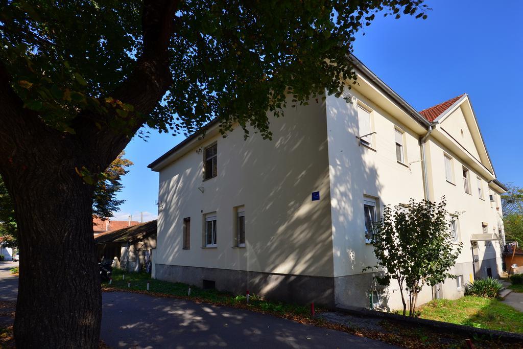 Lisinski Apartment With Private Parking Zagabria Camera foto