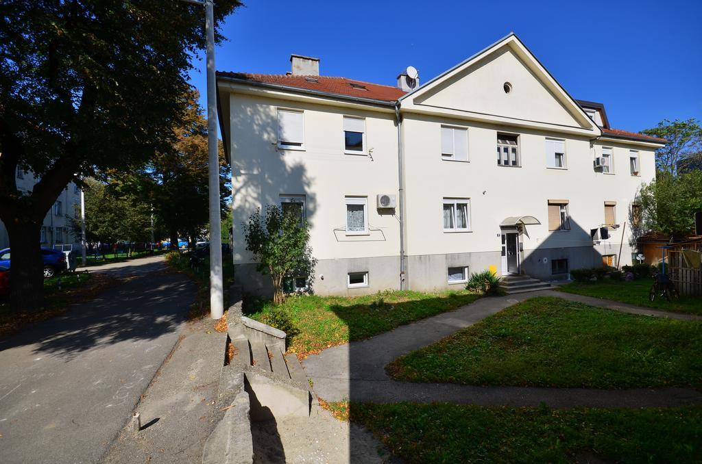 Lisinski Apartment With Private Parking Zagabria Camera foto