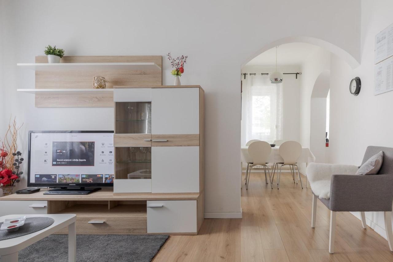 Lisinski Apartment With Private Parking Zagabria Esterno foto